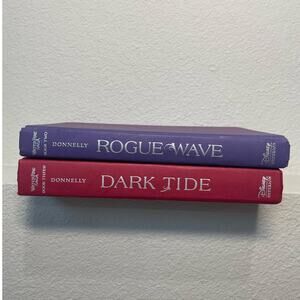 Set of 2 WATERFIRE SAGA Books 2 & 3 Jennifer Donnelly Rogue‎ Wave Dark Tide Hard